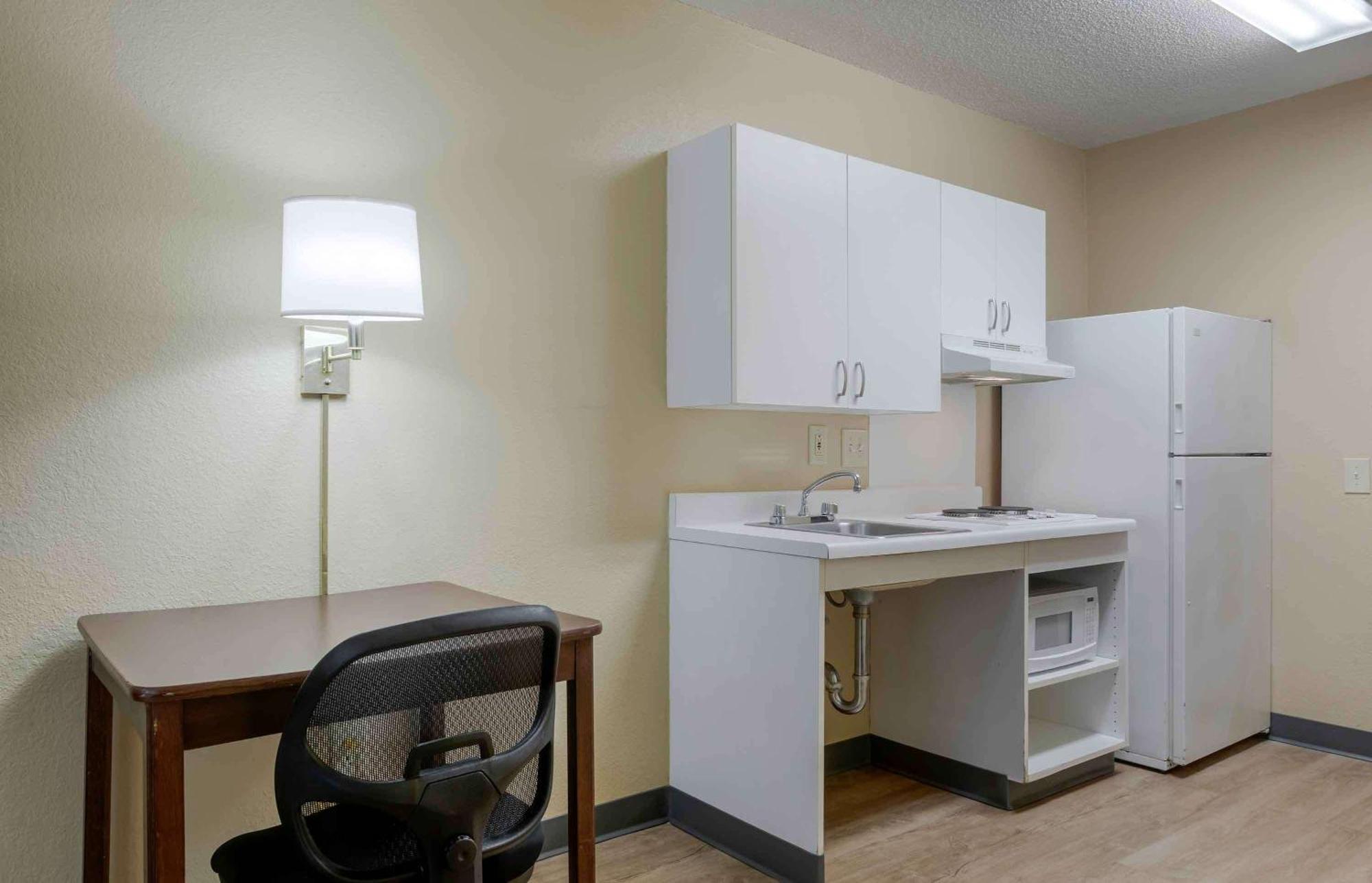 Extended Stay America Select Suites - Raleigh - Rtp - 4610 Miami Blvd Durham Exteriör bild
