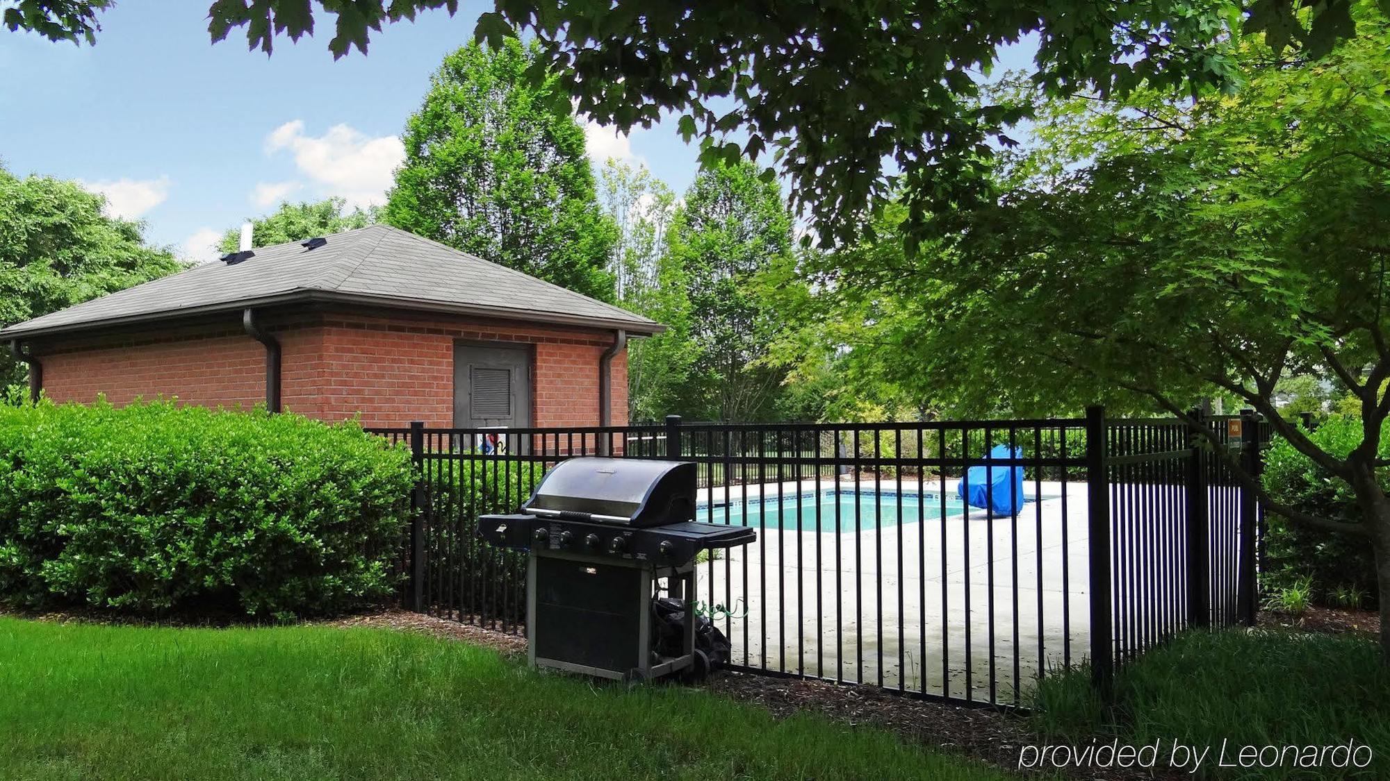 Extended Stay America Select Suites - Raleigh - Rtp - 4610 Miami Blvd Durham Exteriör bild